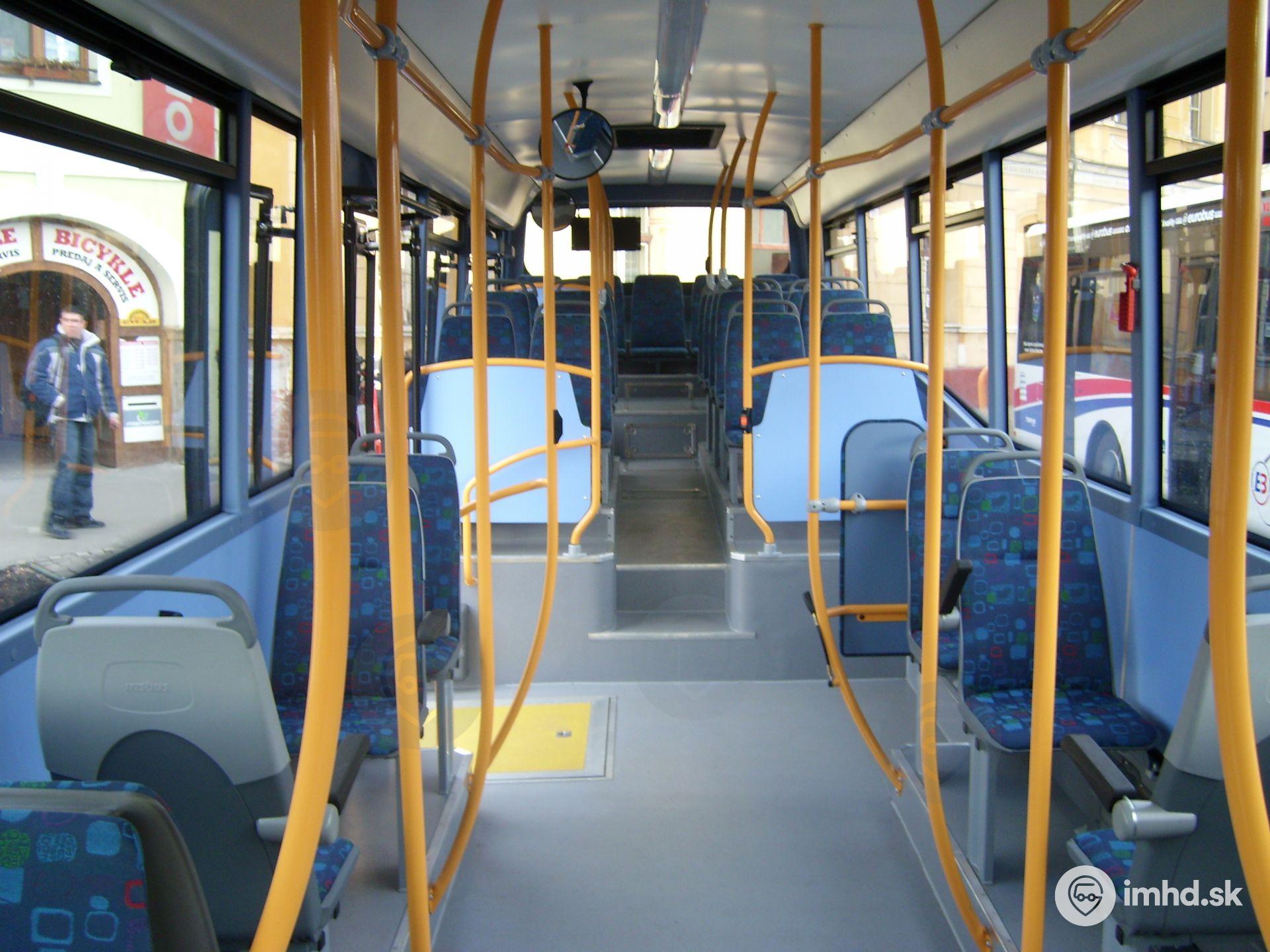 Vzhľad interiéru spišskonovoveských autobusov Iveco Crossway LE 12M.